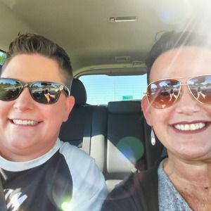 Meet your Posher, Leticia